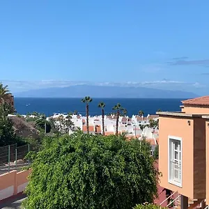 https://orlando-apartment-tenerife.adeje-hotels.com